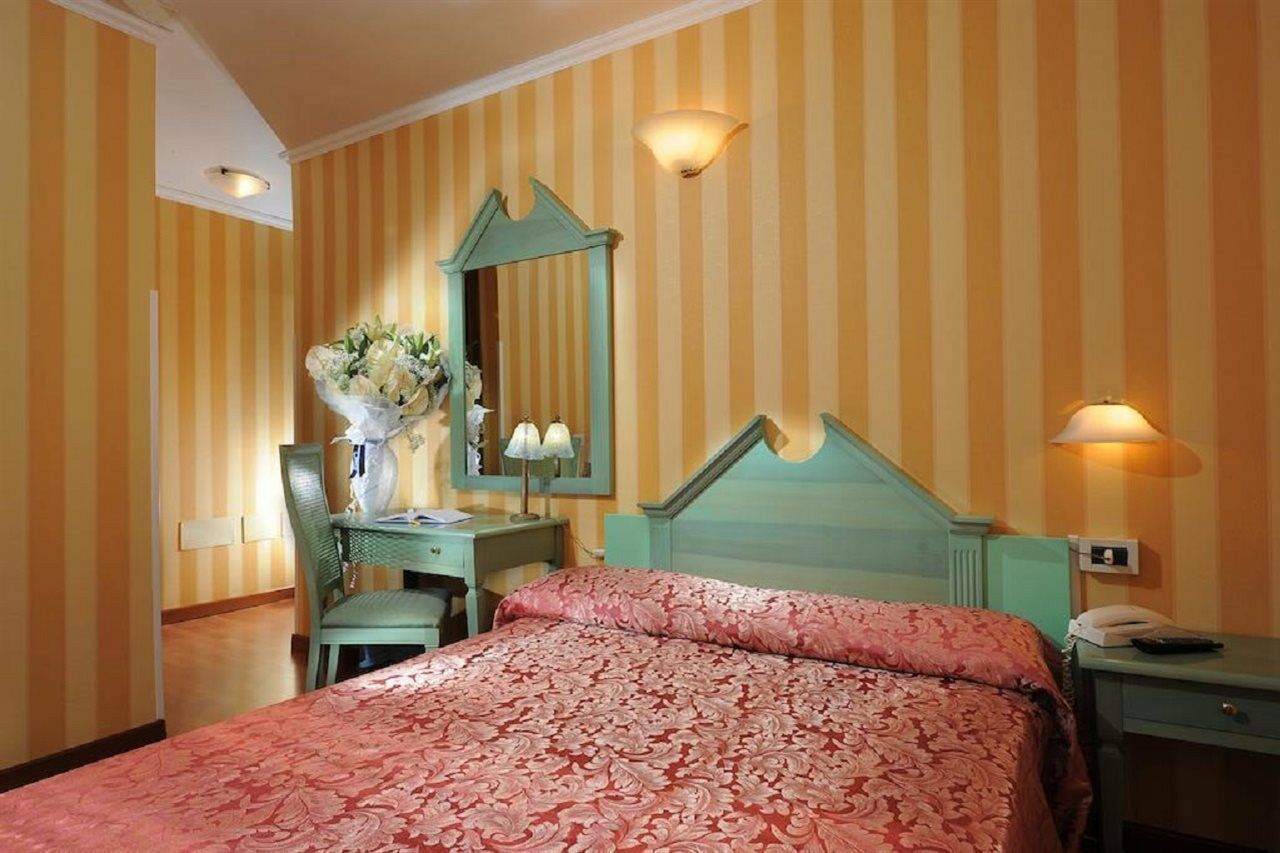 Hotel Tintoretto Velence Szoba fotó